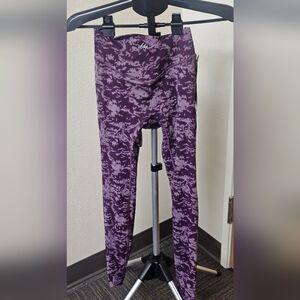 NWT Size M Violate The Dress Code Vice Purple Camo Leggings